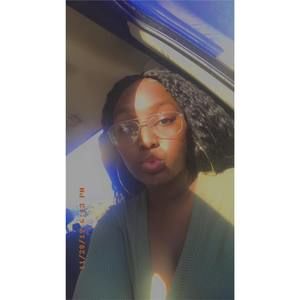 Meet your Posher, Alexia